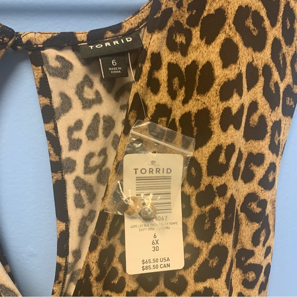 ‼️SALE‼️Torrid Black Leopard Studio Knit Surplice Romper NWT New 6X - Picture 6 of 7